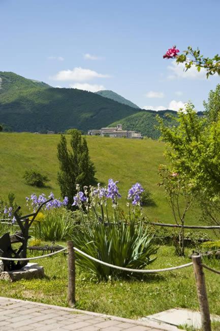 Agriturismo Valle Tezze Cascia Exterior photo