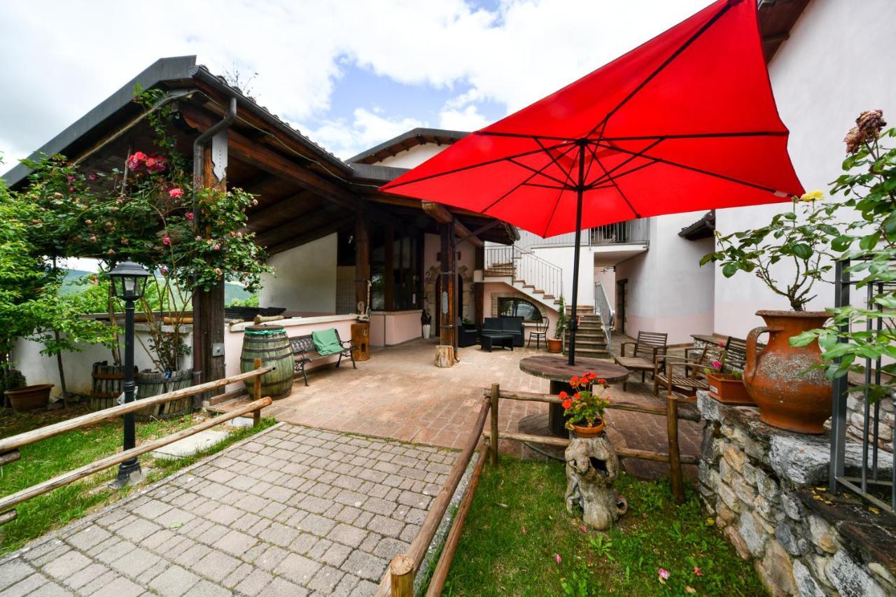 Agriturismo Valle Tezze Cascia Exterior photo